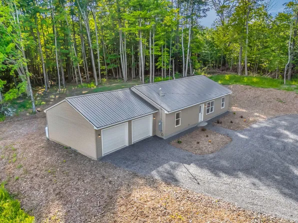 5 Oldham Road, Saint Albans, ME 04971