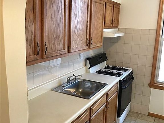 4th image of 2527 36th St APT 6