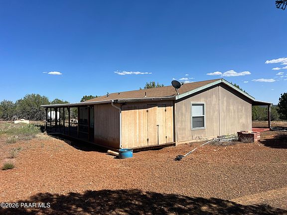 4th image of 9 Keller Pl