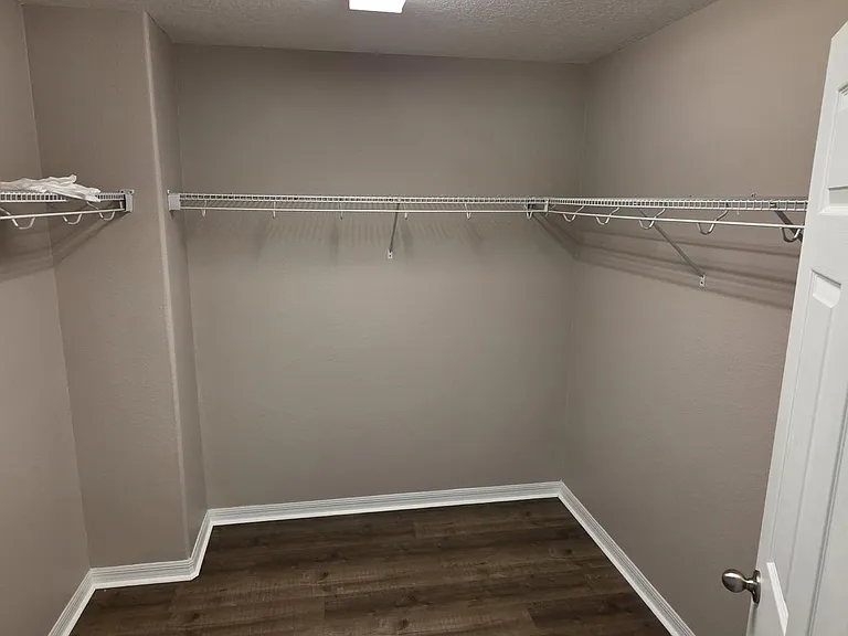 1062 Clifton Springs Ln — Photo 32
