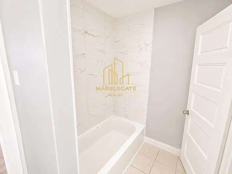 117 4th Ave #33 — Photo 5