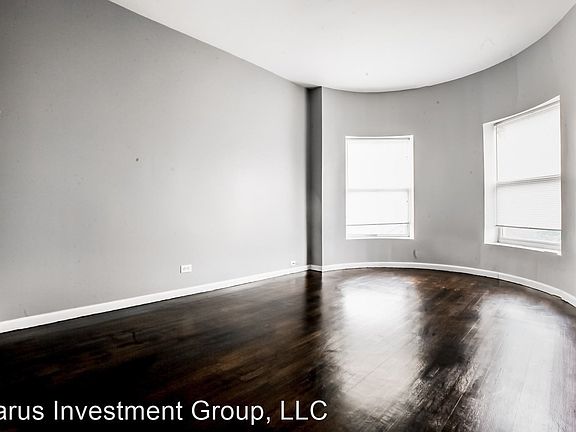 3rd image of 5201 S Calumet Ave #3AF