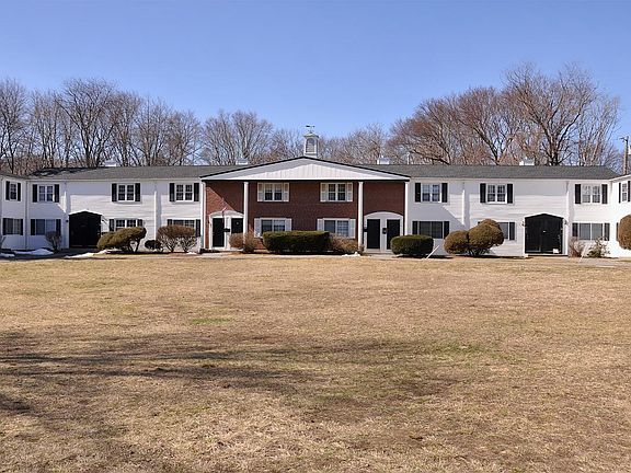 5th image of 66 Roberts Dr
