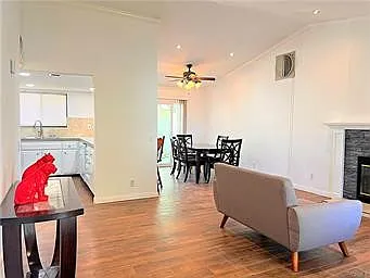 1222 Regents St — Photo 8