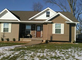 206 Sycamore St, Washington, IN 47501