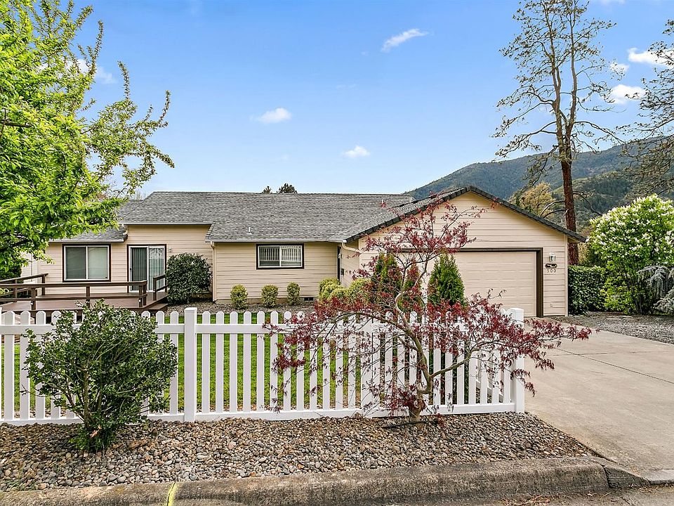 500 Cedar St, Rogue River, OR 97537 Zillow