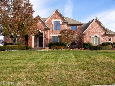 658 Langley Rd, Rochester Hills, MI, 48309