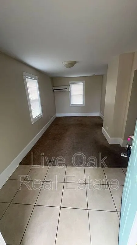 1 bed, 1.0 bath, 450 sqft, $1,395 — Photo 3