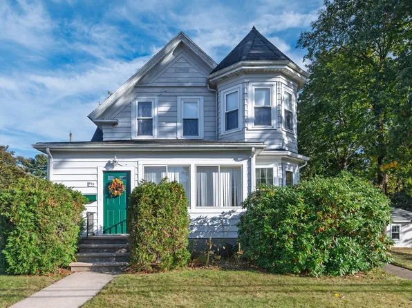 929 S Franklin St, Holbrook, MA 02343