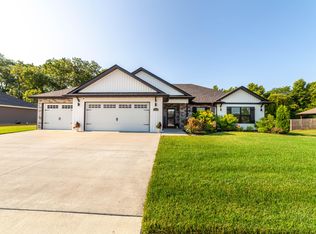 14581 Wellstead Dr, Hallsville, MO 65255