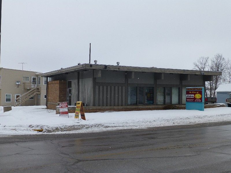 2nd image of 218 N Broadway St