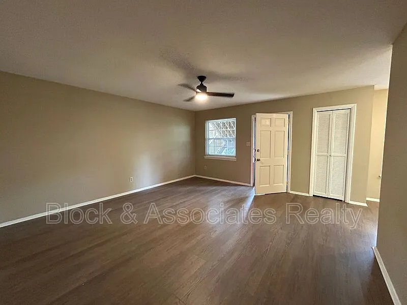 2 bed, 1.0 bath, $1,195 — Photo 4