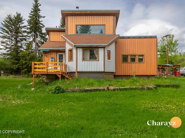 817 Congressional Dr, Fairbanks, AK 99709