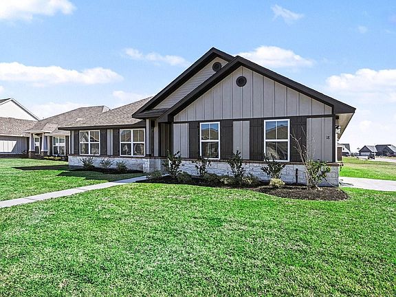 4th image of 18 Gemstone Ct