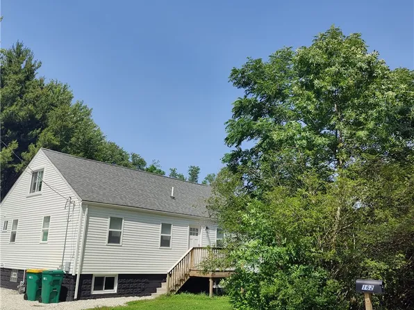 162 12th St, Conneaut, OH 44030