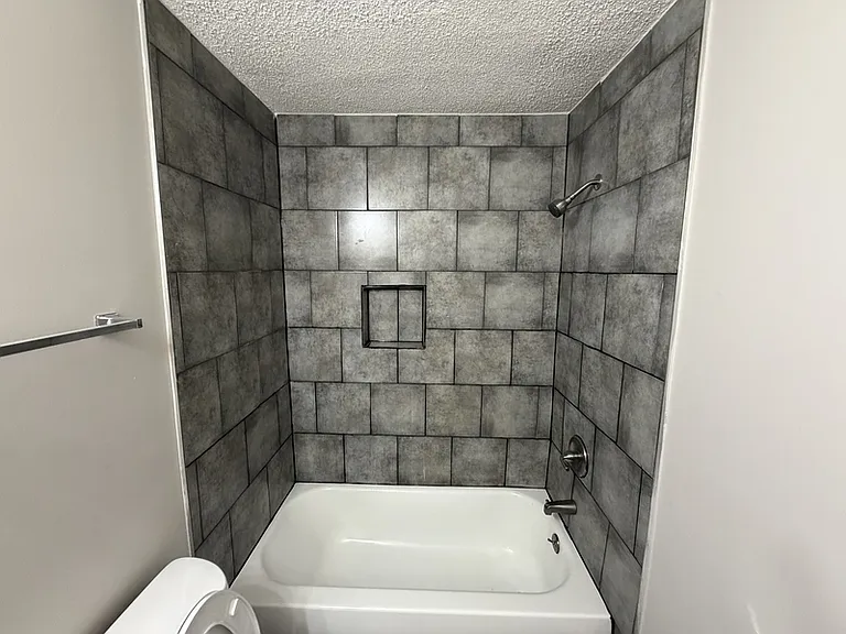 2156 Ethlyn Ave — Photo 13