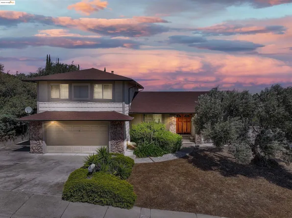 100 Yellowood Pl, Pittsburg, CA 94565