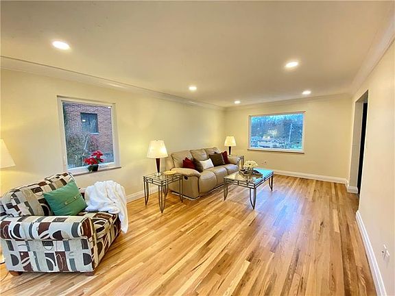 4th image of 111 Norrington Dr