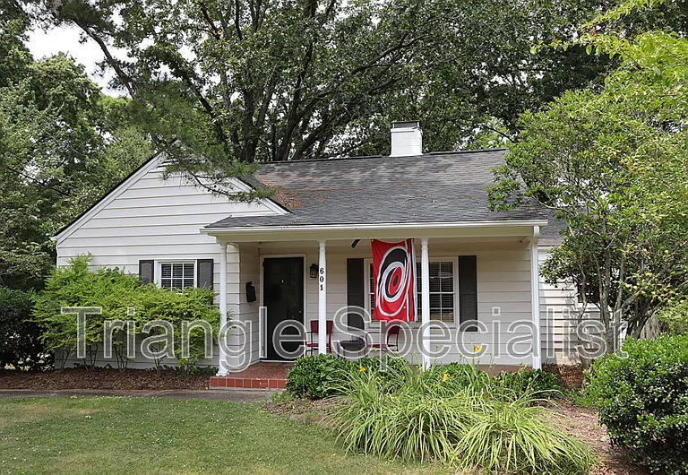 601 Dixie Trl — Photo 1