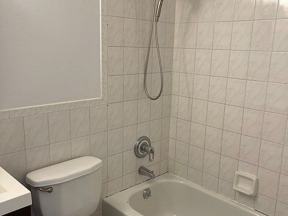 5th image of 225 Huntington Ave #2