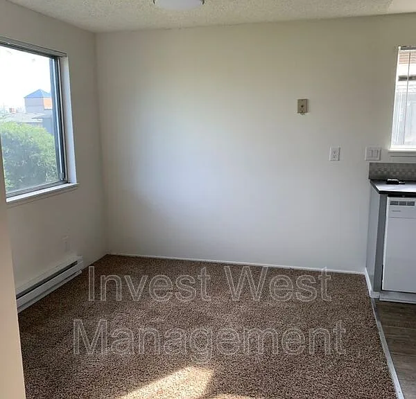 319 NE 104th Ave #D — Photo 12