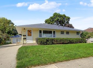709 18th Ave NE, Rochester, MN 55906