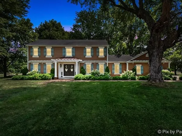 8418 Greenwood Rd, Hebron, IL 60034