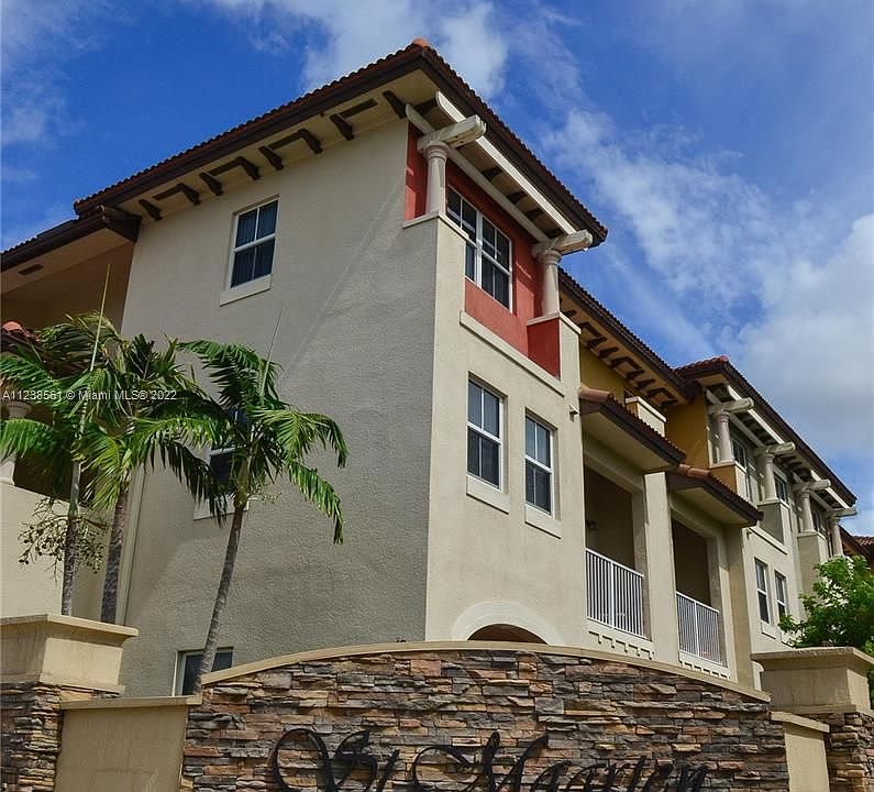 1st image of 8960 NW 97th Ave APT 210