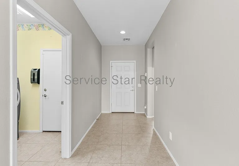 42181 W Basie Ln — Photo 5