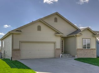 17511 Patrick Ave, Omaha, NE 68116