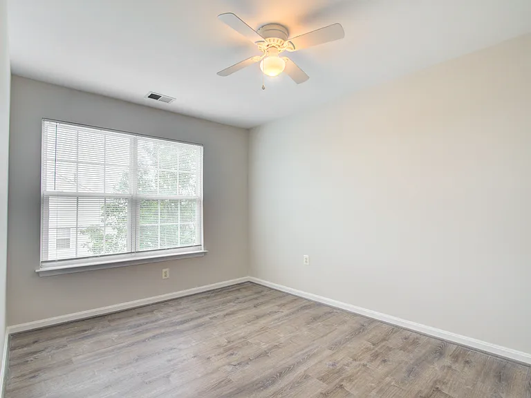 424 Ginkgo Ter NE — Photo 11