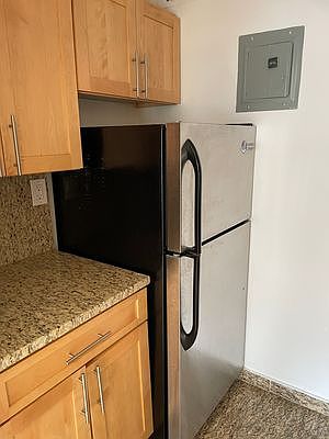 4th image of 311 E 50th St APT 6F