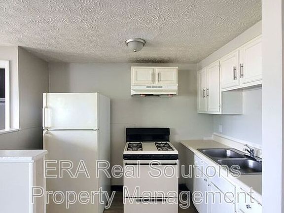 5th image of 3814 Cleveland Ave APT C