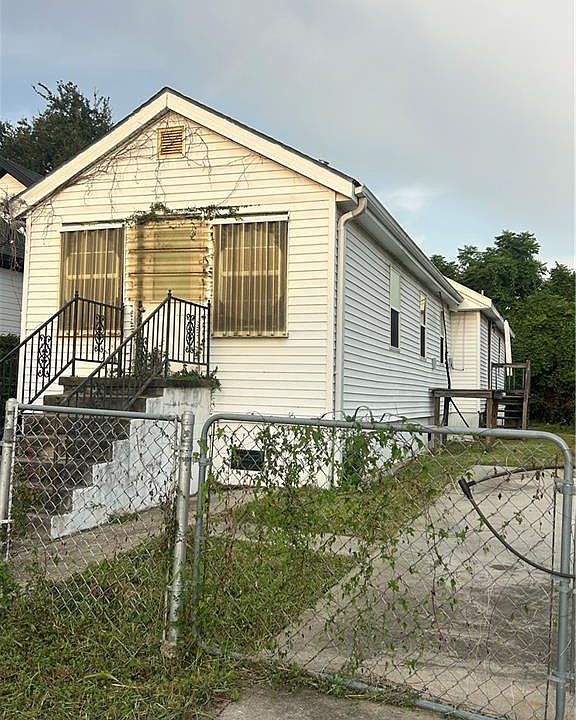 1st image of 4121 Gibson St