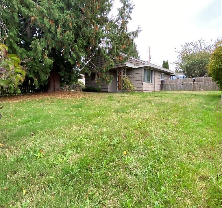 1st image of 2125 N 92nd St