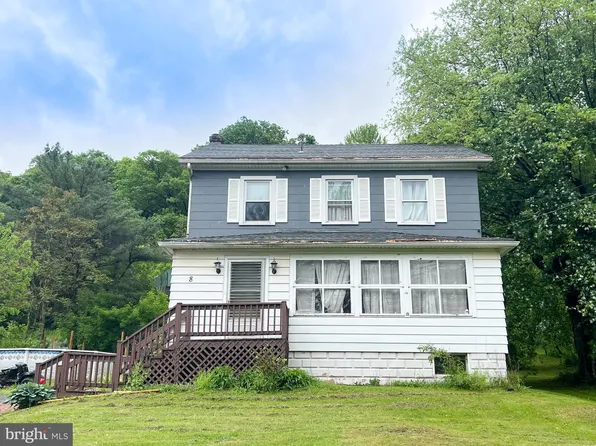 8 Bailor Dr, Lewistown, PA 17044