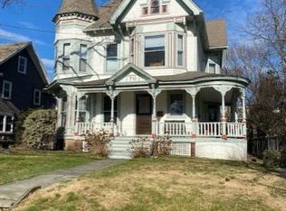 70 Green St, Woodbridge, NJ