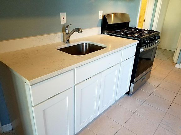 4th image of 164 Lexington Ave #1R