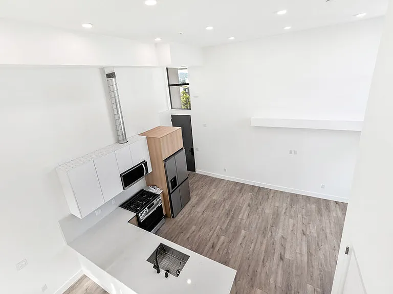 11013 Hartsook St #504 — Photo 18