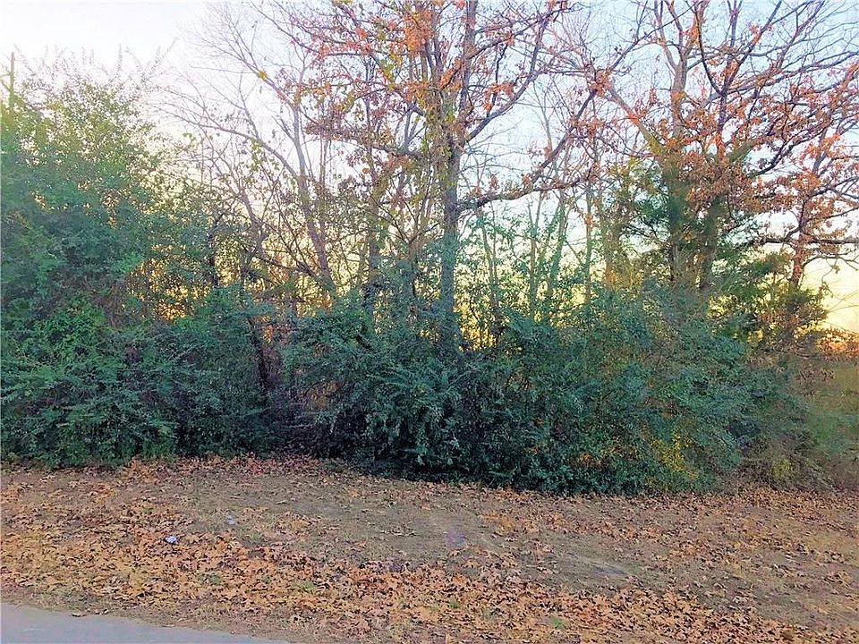 1st image of 4916 Oak Hollow Ln