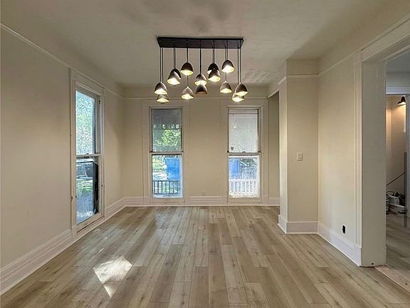 5th image of 102 Meigs St