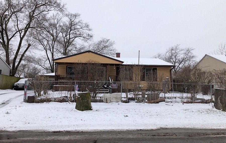 1st image of 22236 Clyde Ave