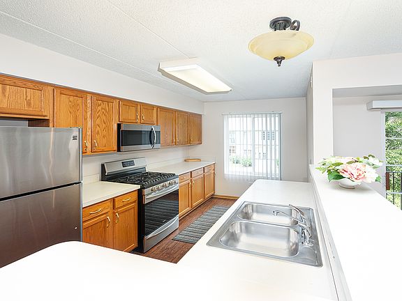 3rd image of 12910 W 159th St APT 2C