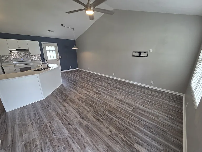 2738 Painted Pony Dr — Photo 2