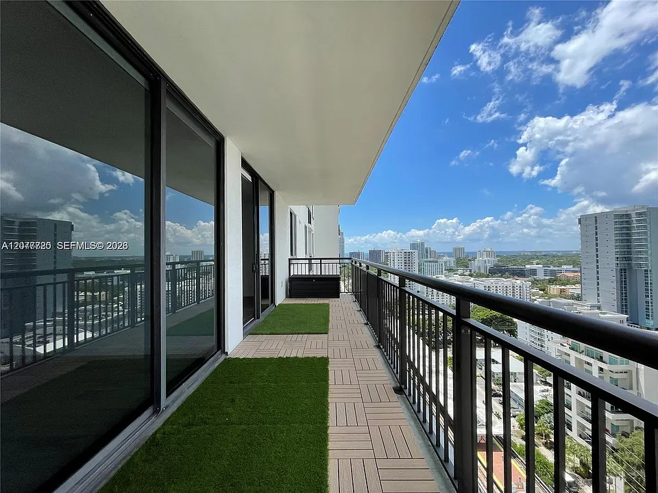 999 SW 1st Ave #2109