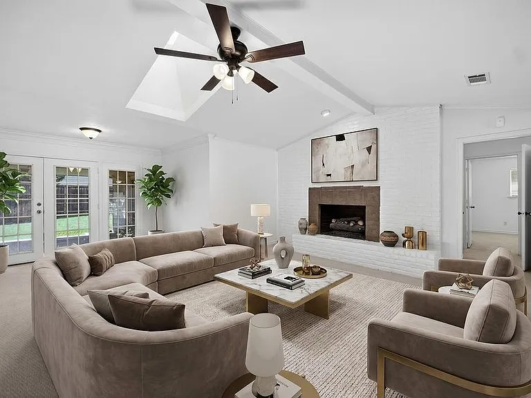 3107 Canyon Creek Dr — Photo 2