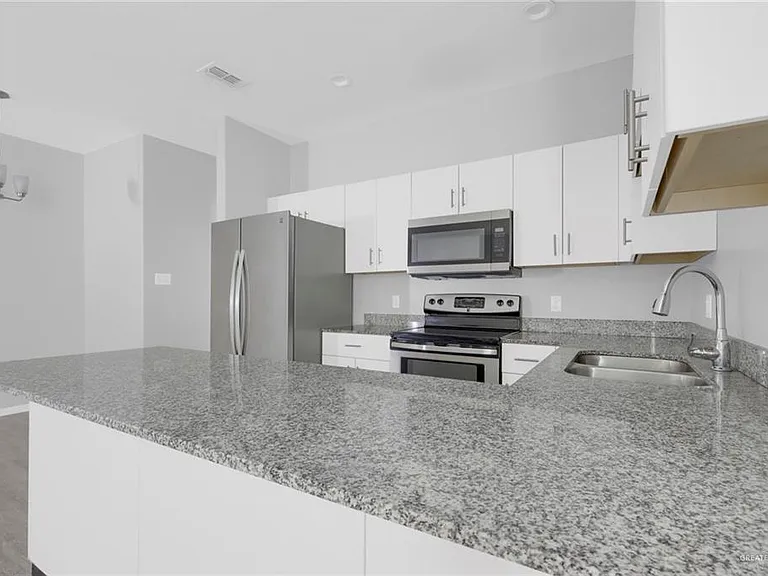506 Carlisle Ave #2 — Photo 7