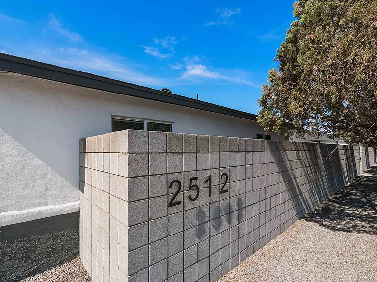 2512 E Thomas Rd #12 — Photo 44