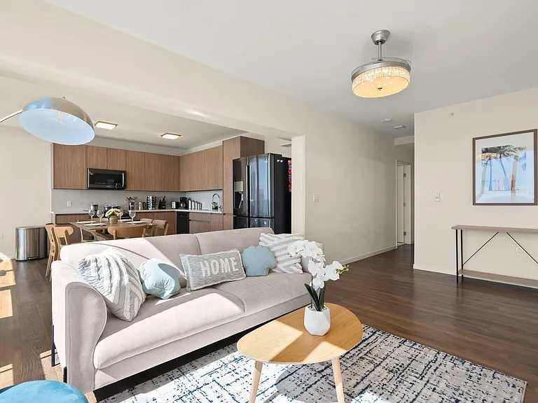 1391 Kapiolani Blvd #2600 — Photo 3
