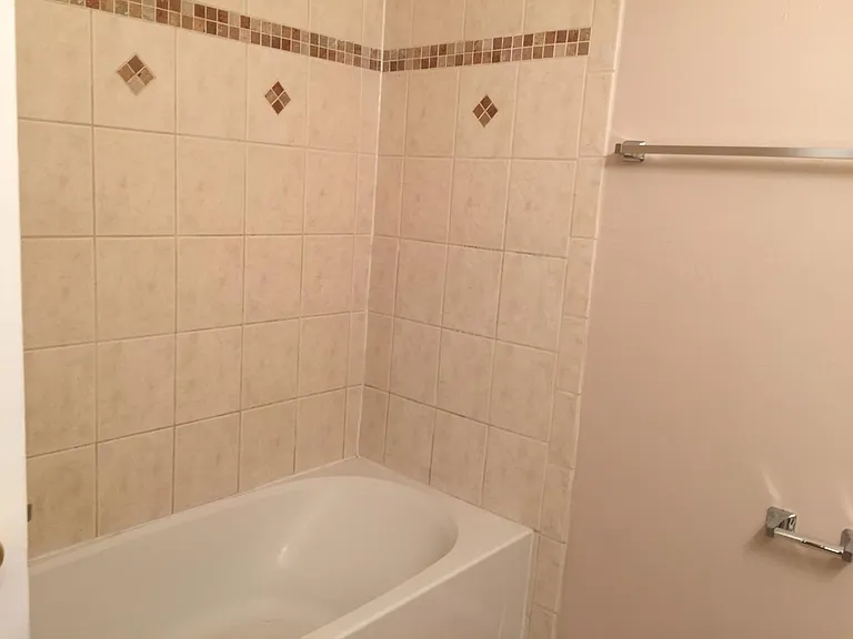 13901 Village Terrace Dr — Photo 8